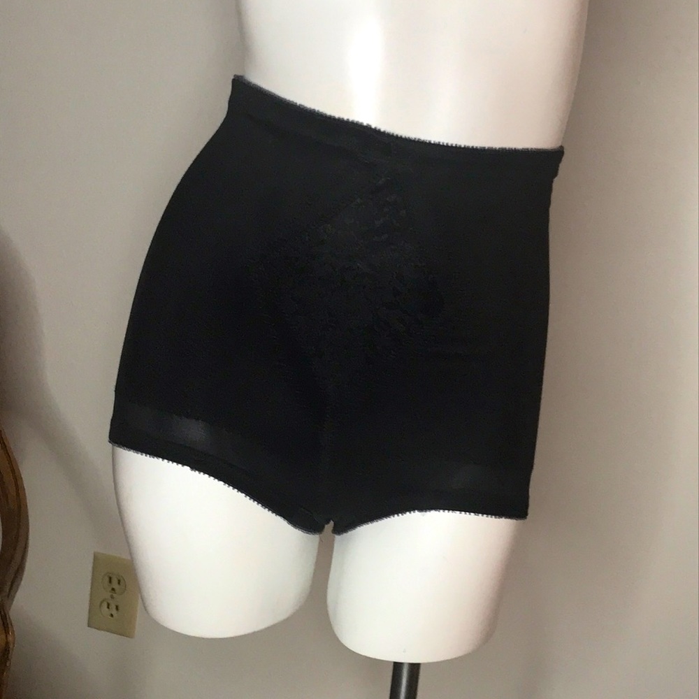 Rago Briefs